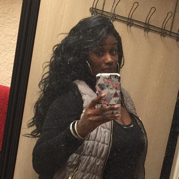 Meet your Posher, Tiandra - Picture 2 of 11